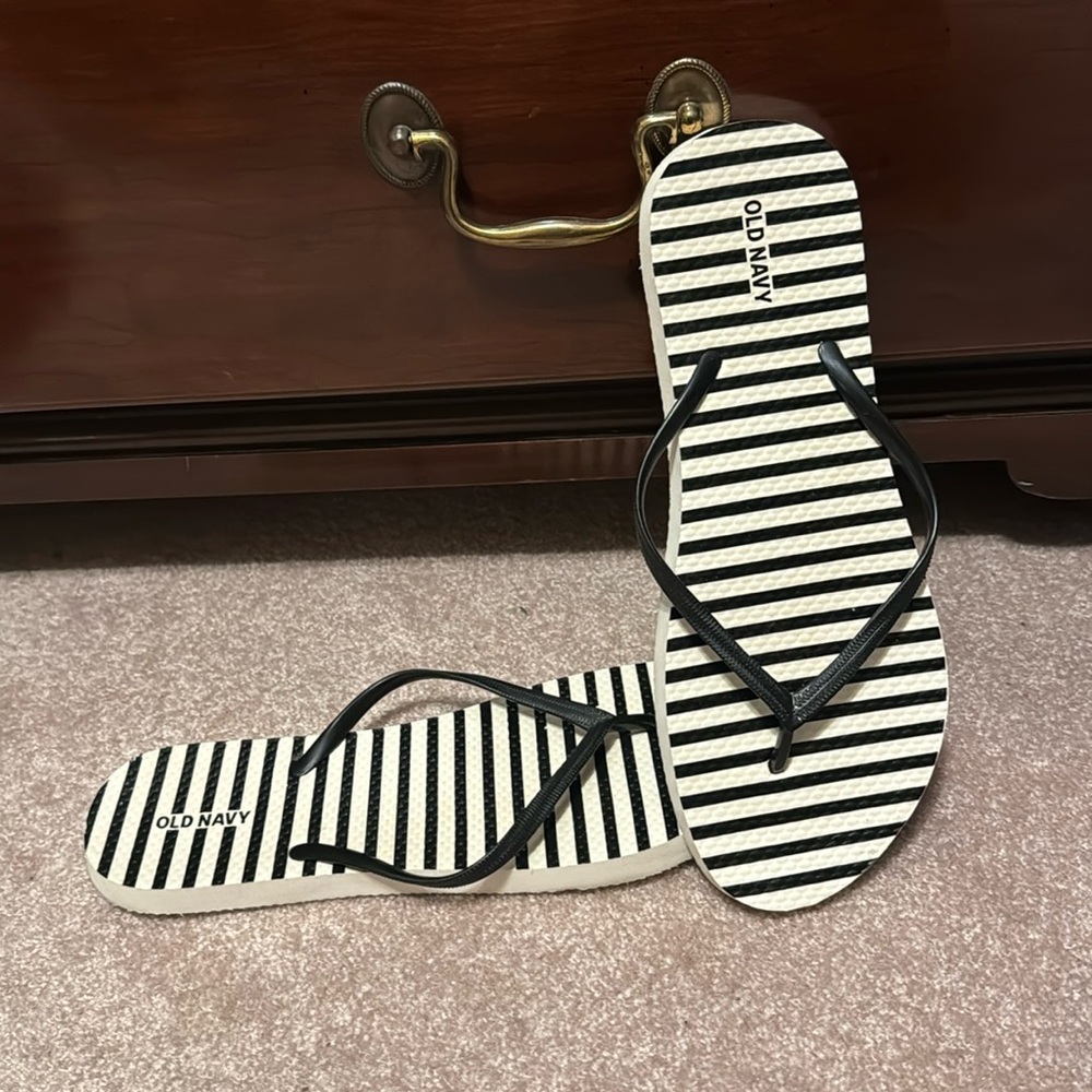 Striped sandals size 10
